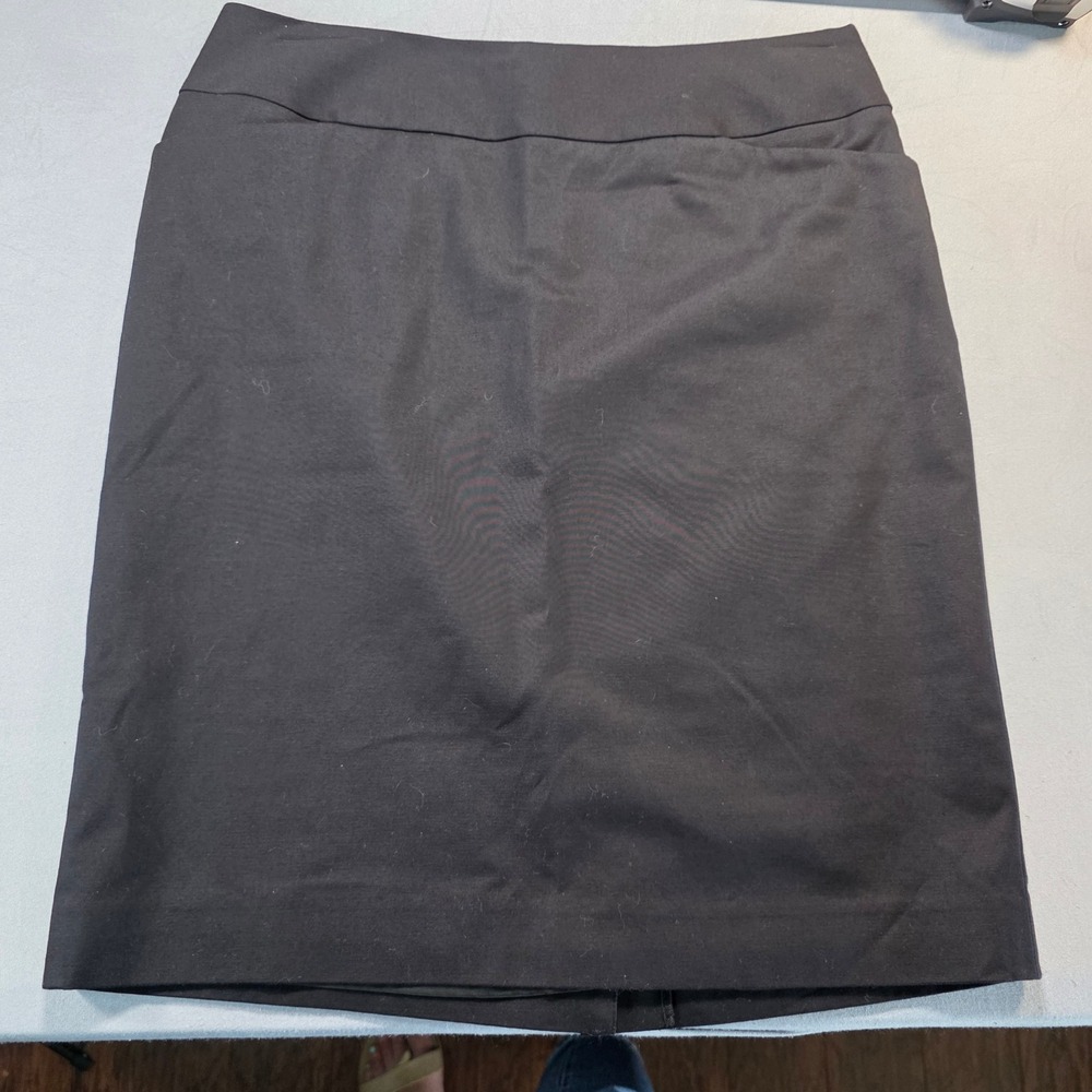 Halogen Black Pencil Skirt Size 6 Side‎ Zip Pockets Lined Back Vent Business